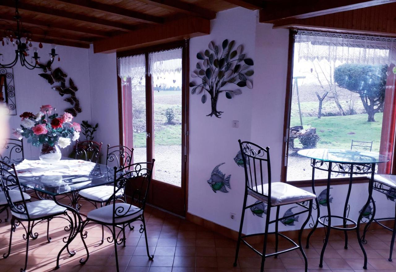 Chez Christine Bed & Breakfast Noyal-Pontivy Dış mekan fotoğraf