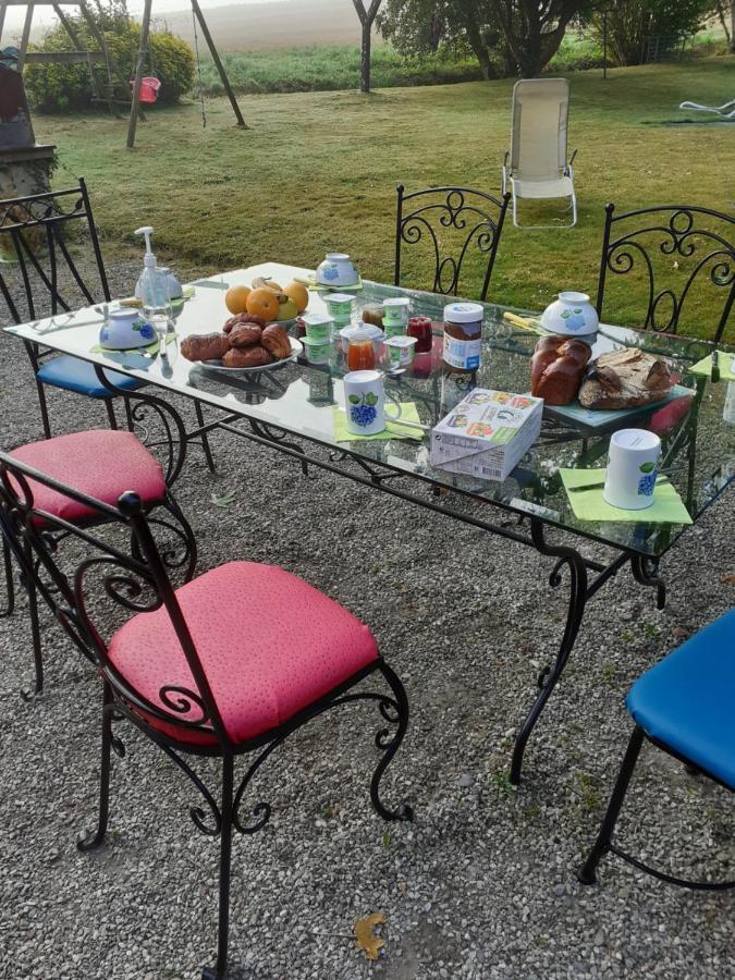 Chez Christine Bed & Breakfast Noyal-Pontivy Dış mekan fotoğraf